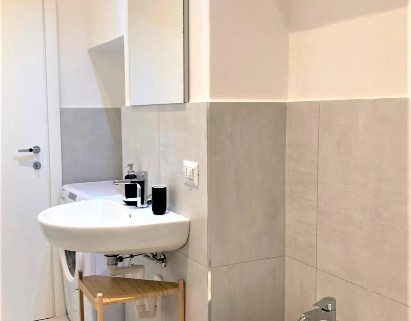Contemporary Studio - Ornato 13 Milano 0*,  Italien